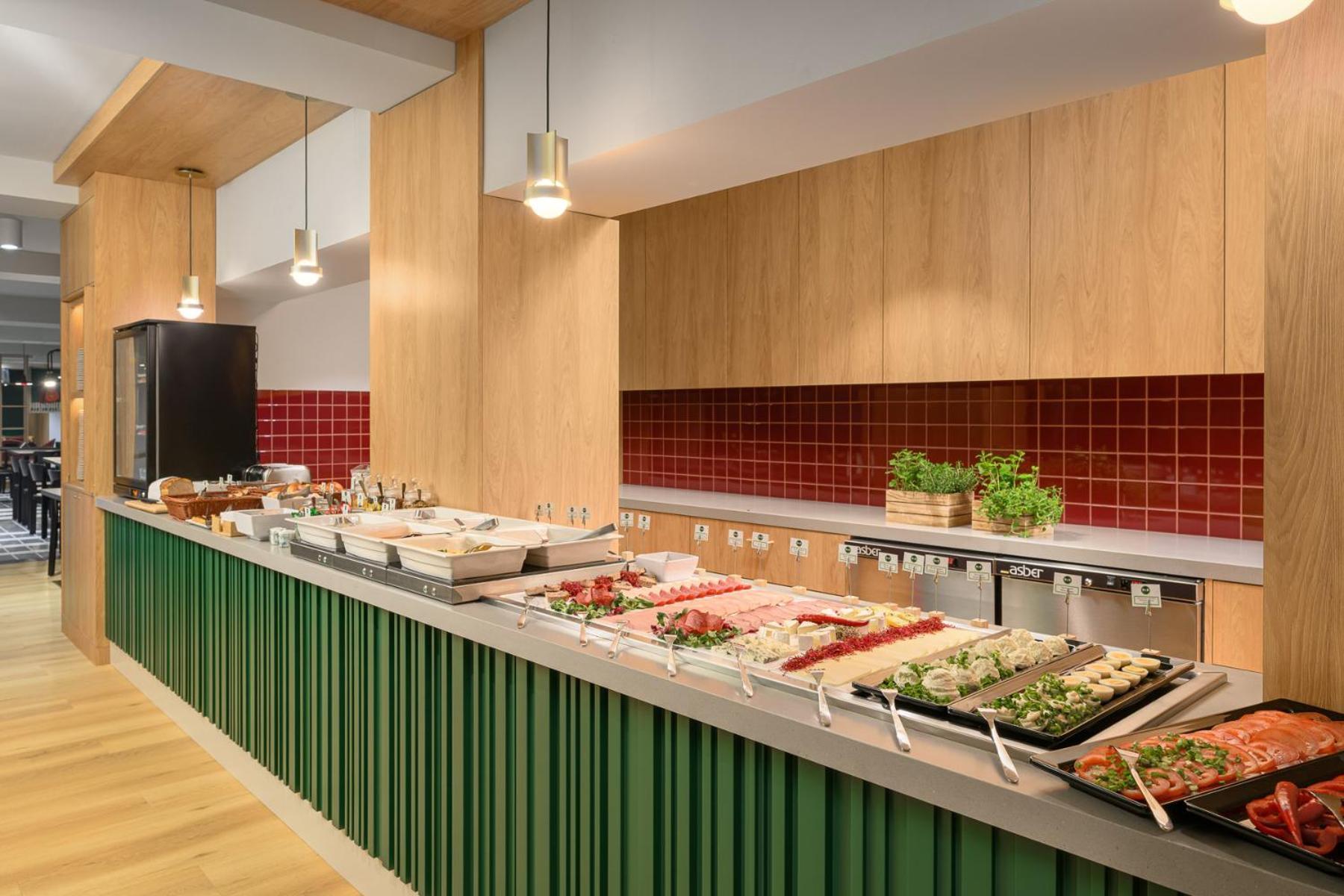 B&B Hotel Kalisz Centrum ภายนอก รูปภาพ