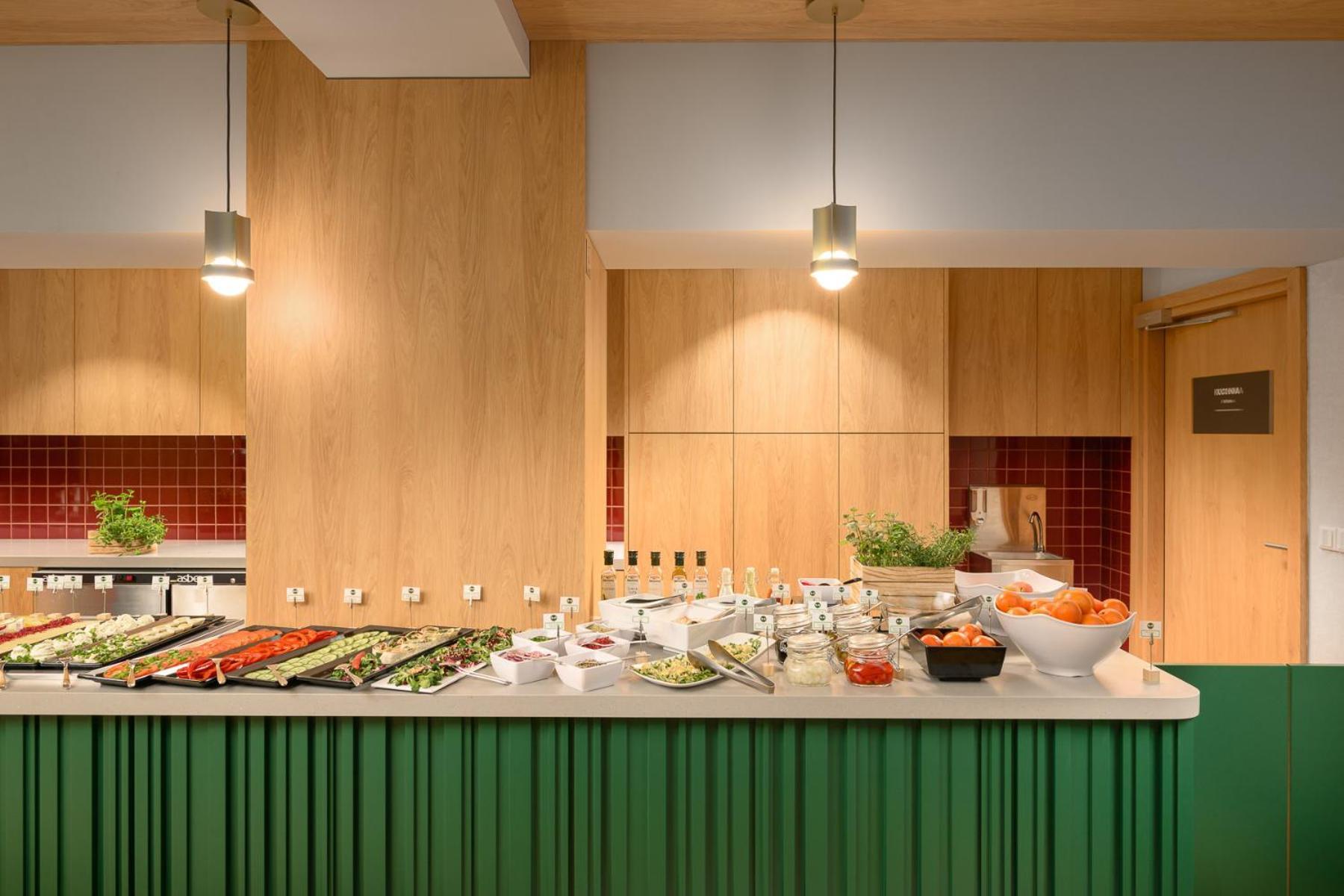 B&B Hotel Kalisz Centrum ภายนอก รูปภาพ