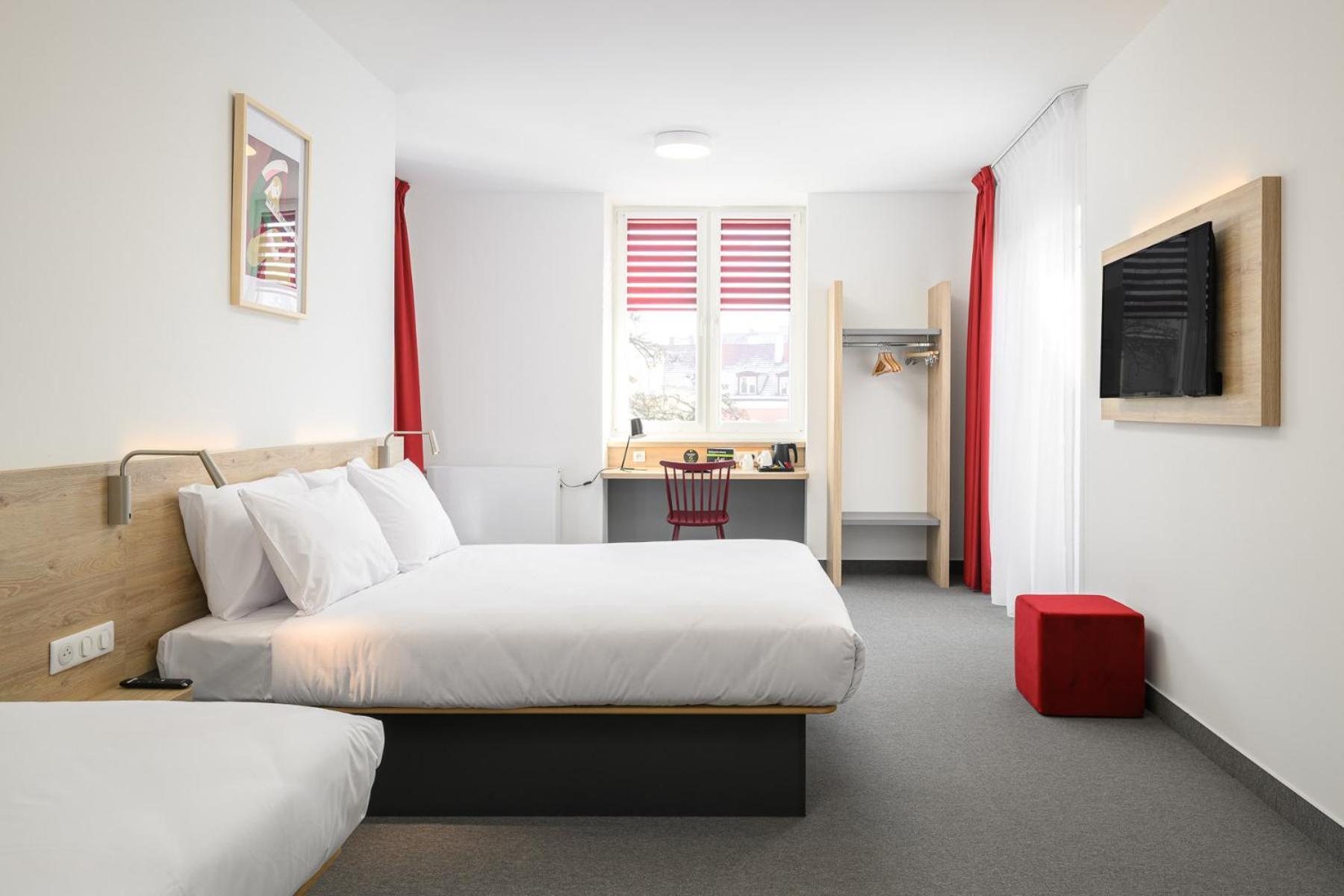 B&B Hotel Kalisz Centrum ภายนอก รูปภาพ